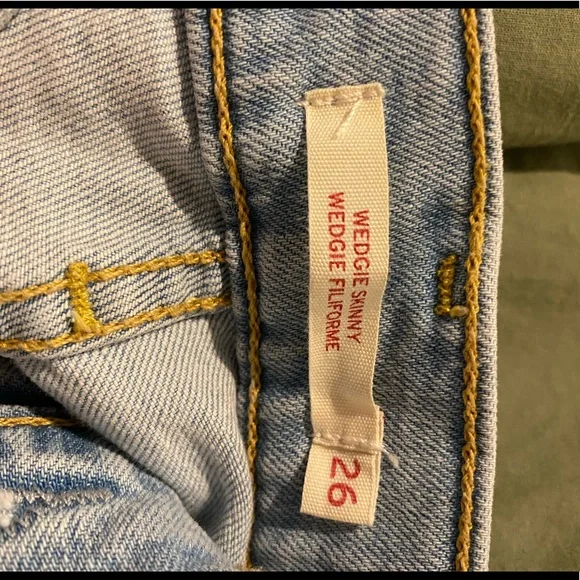 WEDGIE LEVIS - Picture 2 of 3